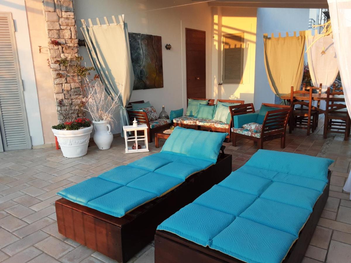 Domus Parva - Villa Con Bio-Piscina, Spa Privata E Appartamenti Panoramici Баколі Екстер'єр фото